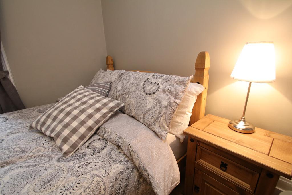 New And Cosy Rooms Sidney Square Londra Esterno foto